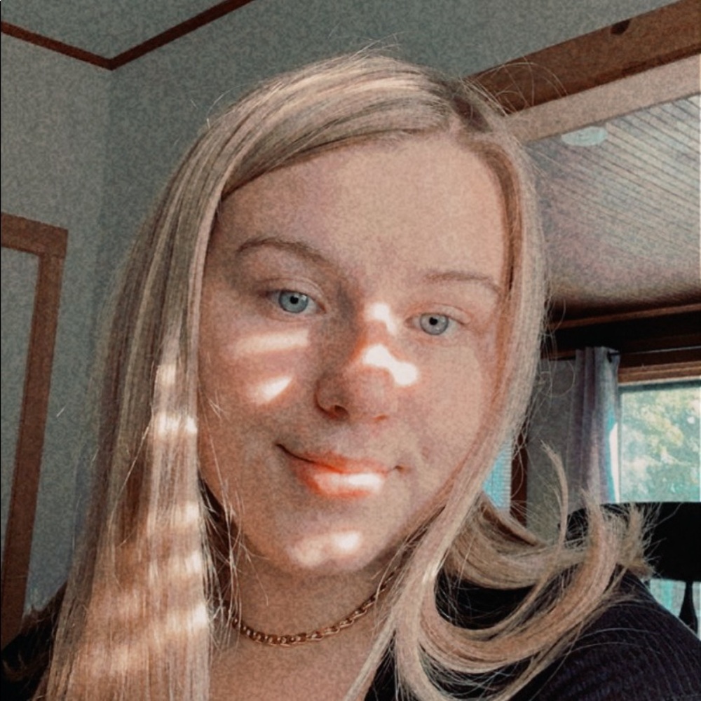 Meet your Posher, Natalie
